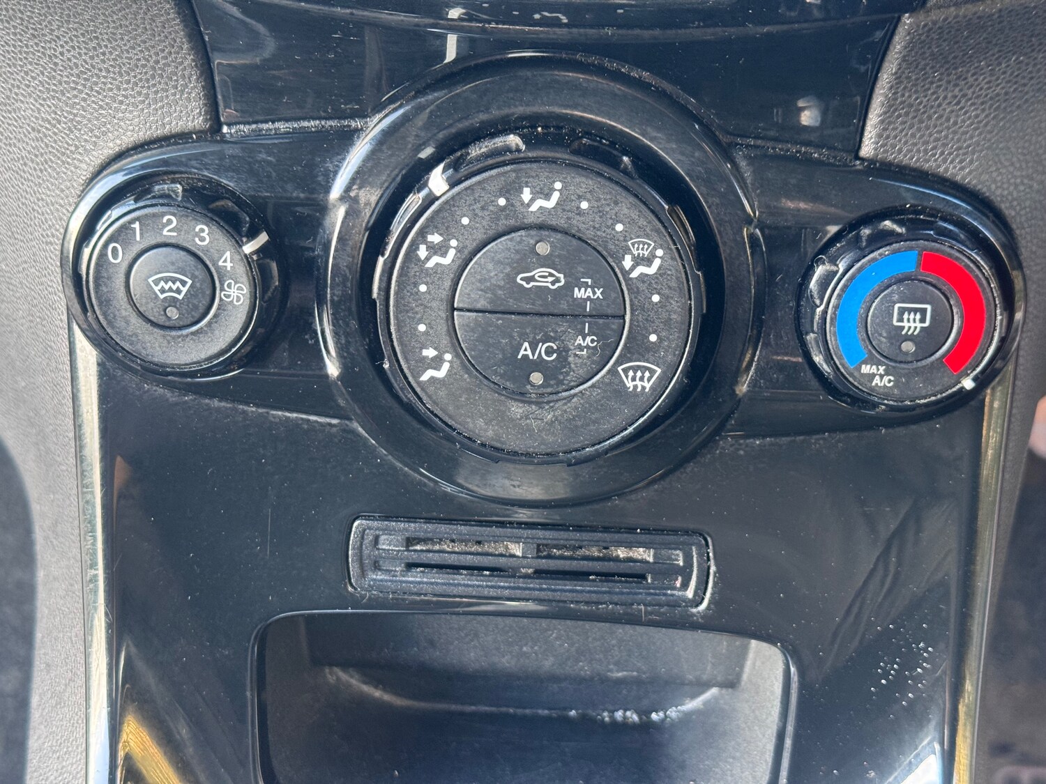 Used Ford Fiesta 2014 for sale - 78036887: Photo 28