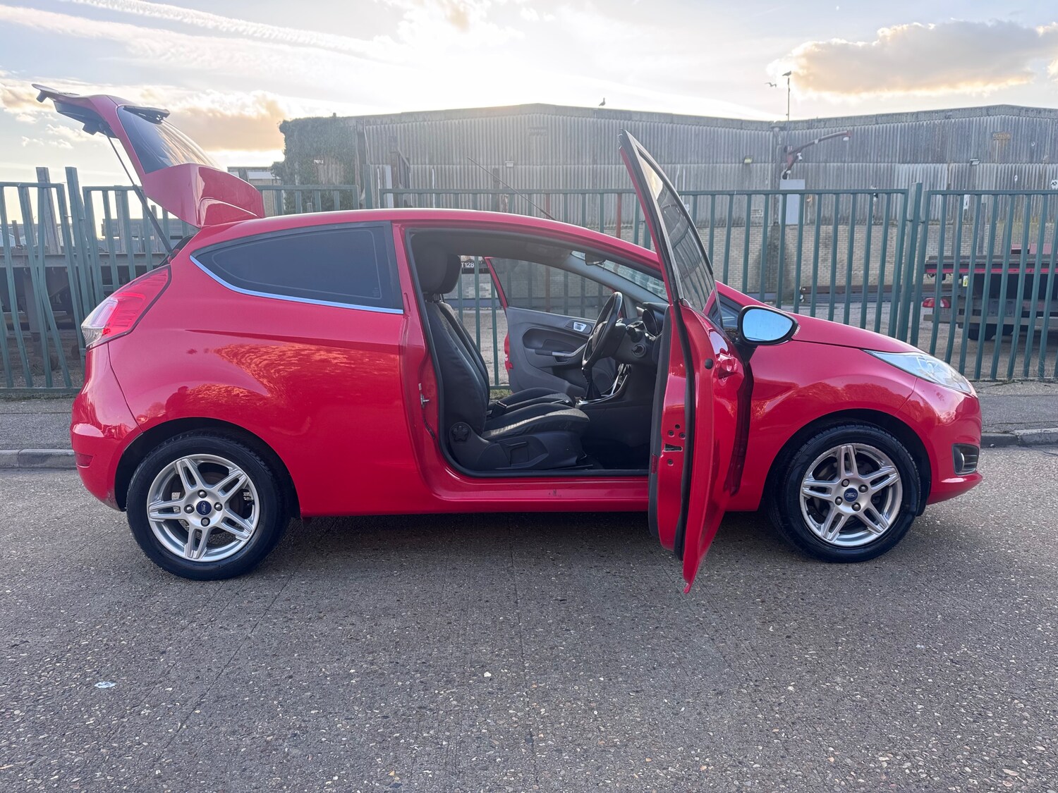 Used Ford Fiesta 2014 for sale - 78036887: Photo 56