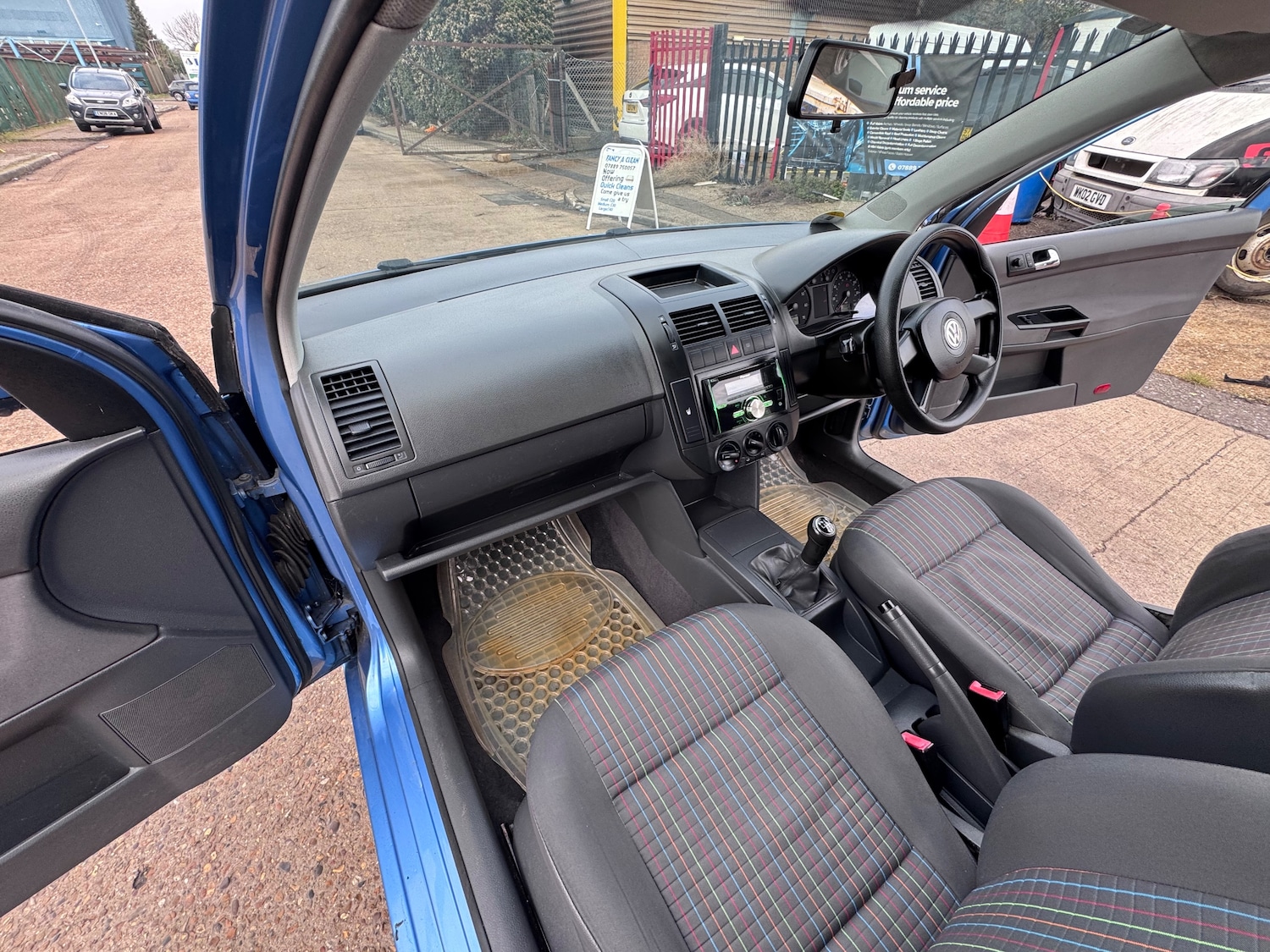 Used Volkswagen Polo 2005 for sale - 77373143: Photo 53