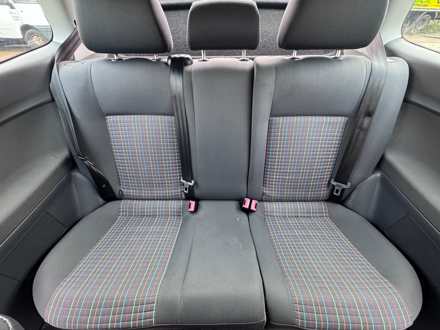 Used Volkswagen Polo 2005 for sale - 77373143: Photo 55