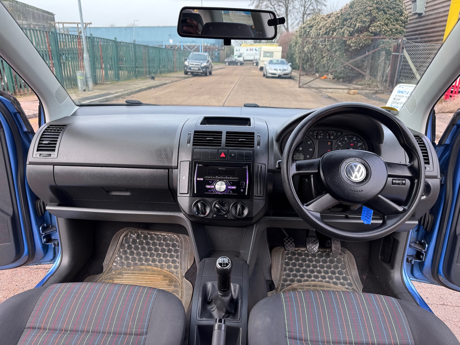 Used Volkswagen Polo 2005 for sale - 77373143: Photo 9