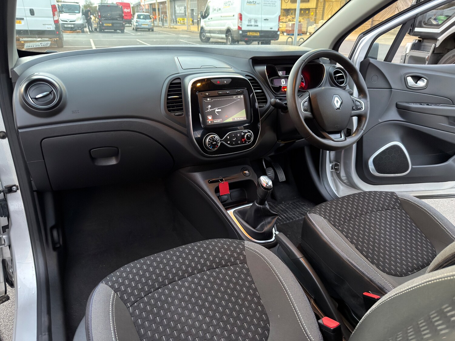 Used Renault Captur 2018 for sale - 77006464: Photo 24