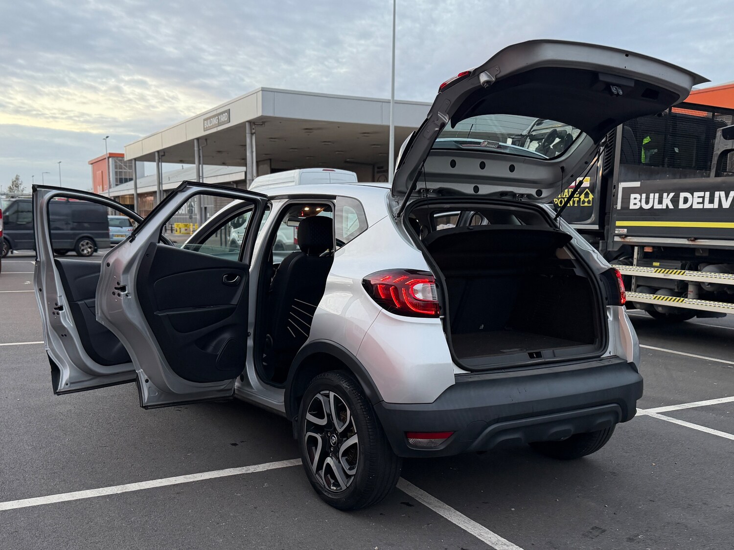 Used Renault Captur 2018 for sale - 77006464: Photo 53