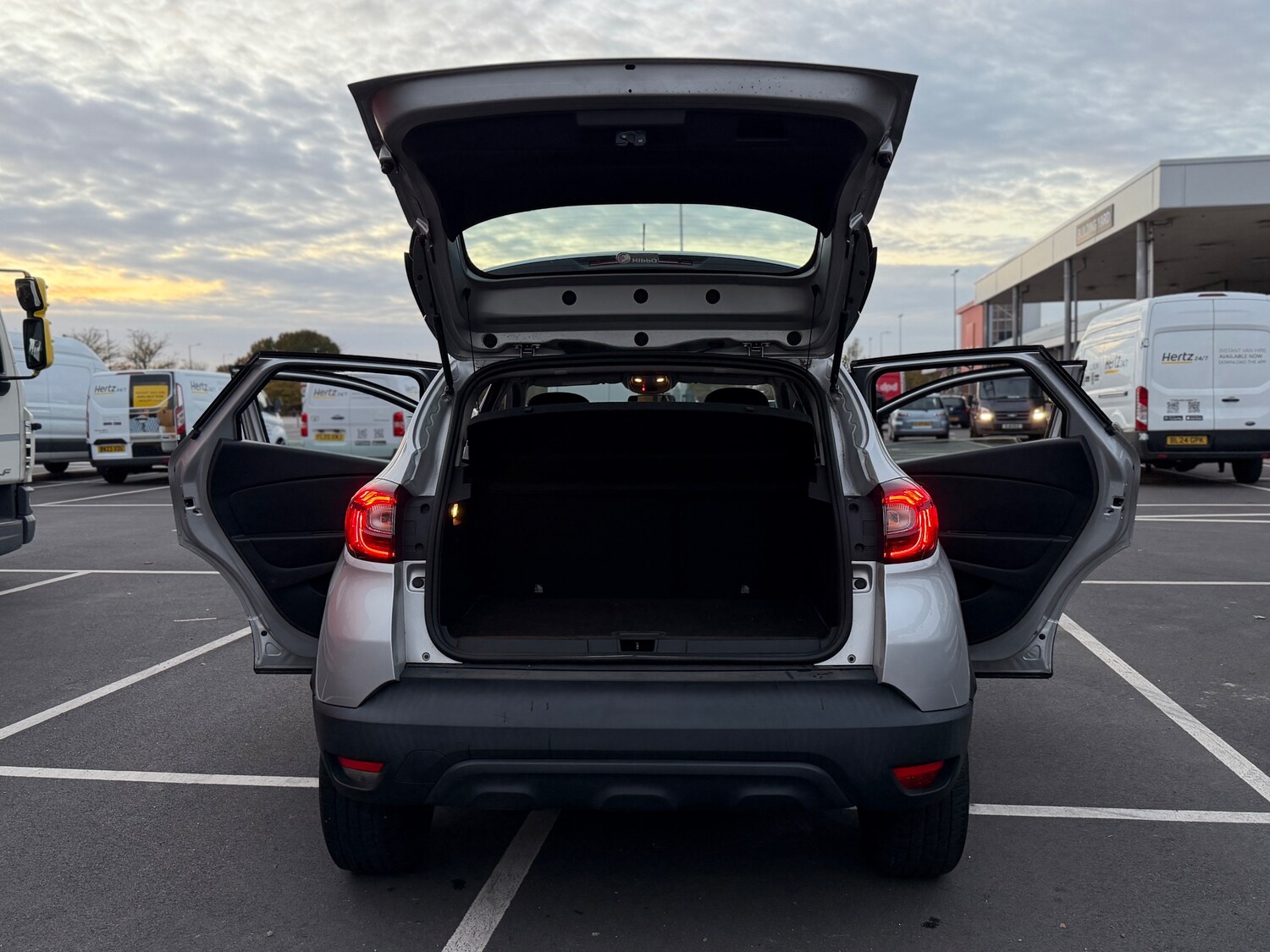 Used Renault Captur 2018 for sale - 77006464: Photo 57