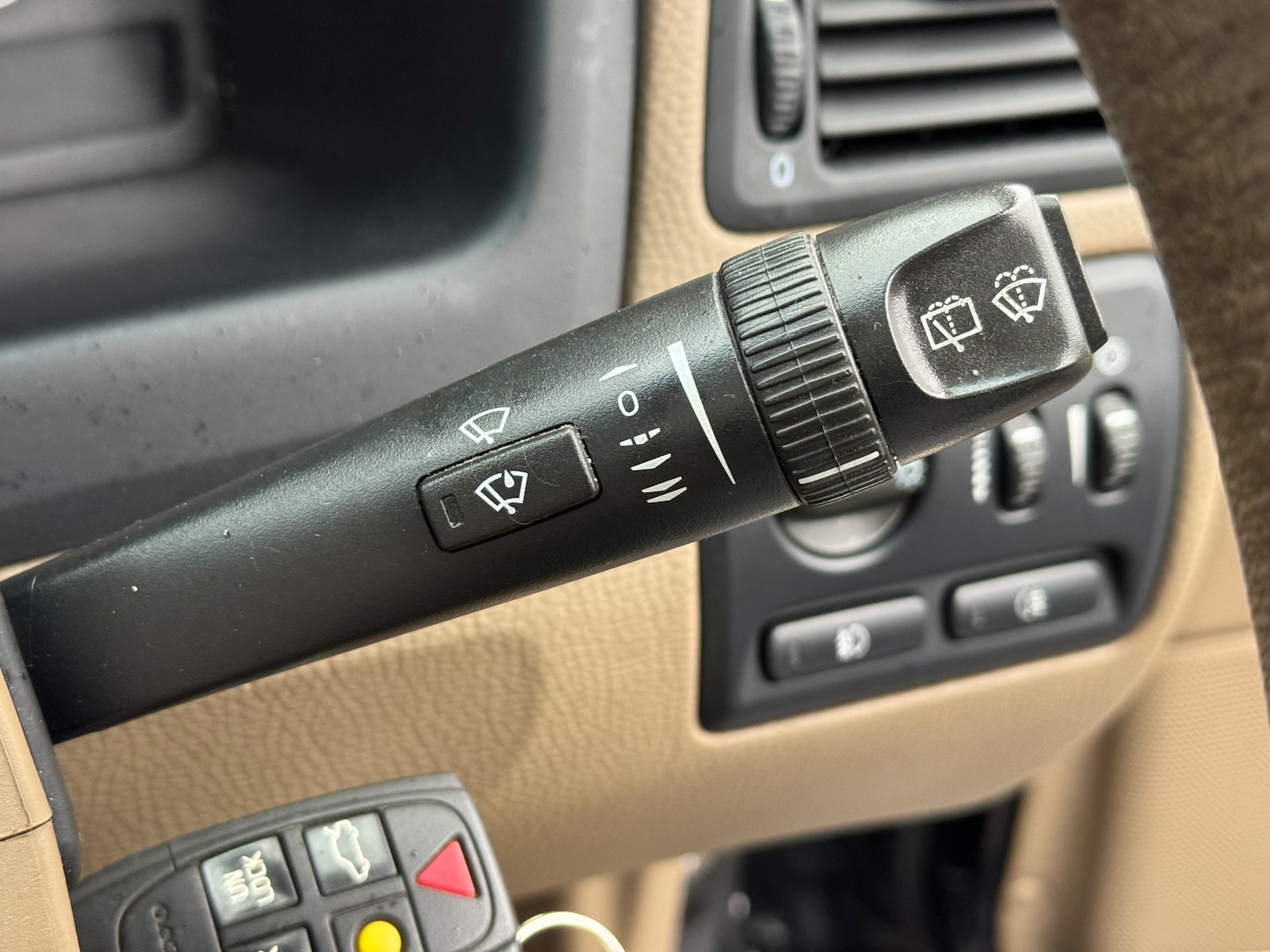 Used Volvo V70 2006 for sale - 77006426: Photo 47