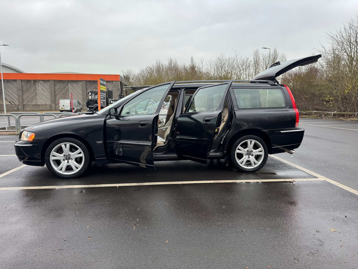 Used Volvo V70 2006 for sale - 77006426: Photo 71