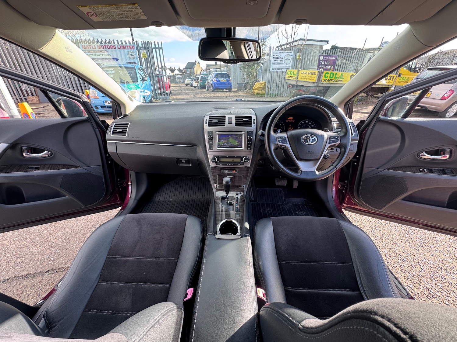 Used Toyota Avensis 2012 for sale - 78022383: Photo 37