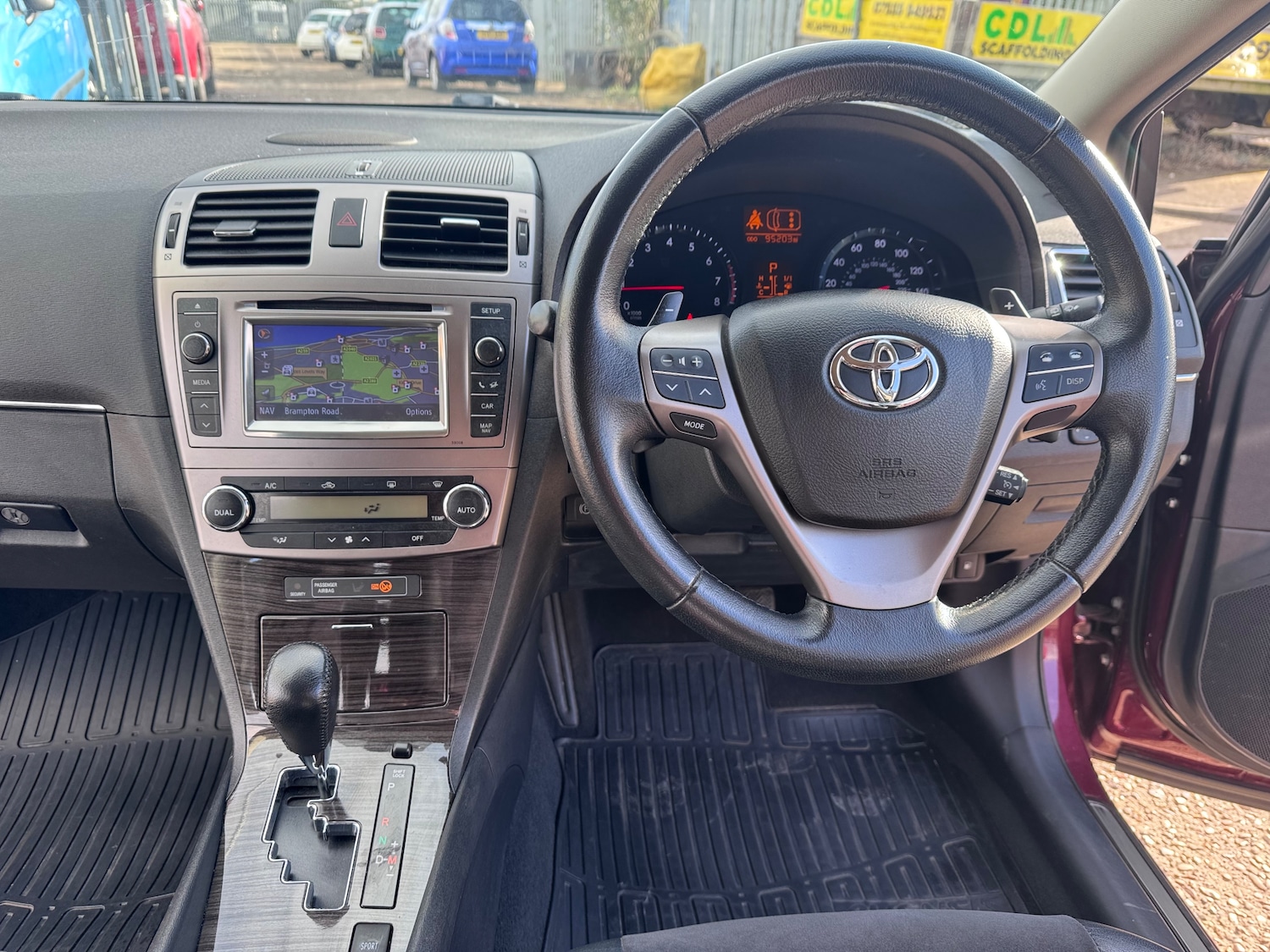 Used Toyota Avensis 2012 for sale - 78022383: Photo 38