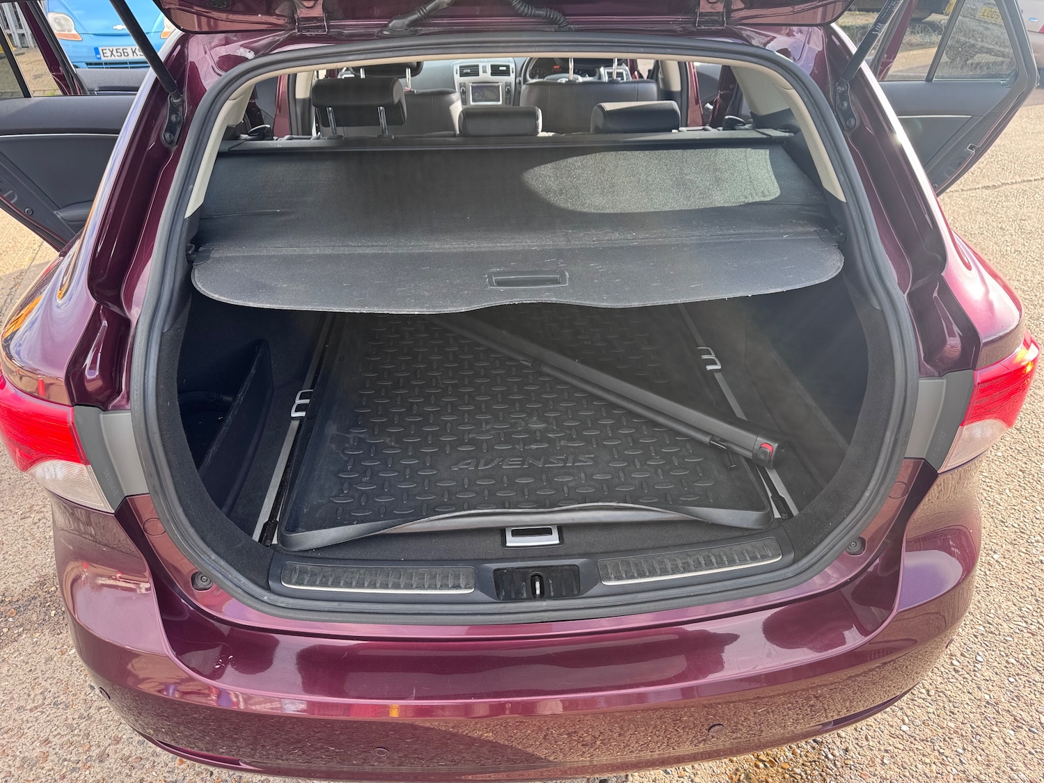 Used Toyota Avensis 2012 for sale - 78022383: Photo 55