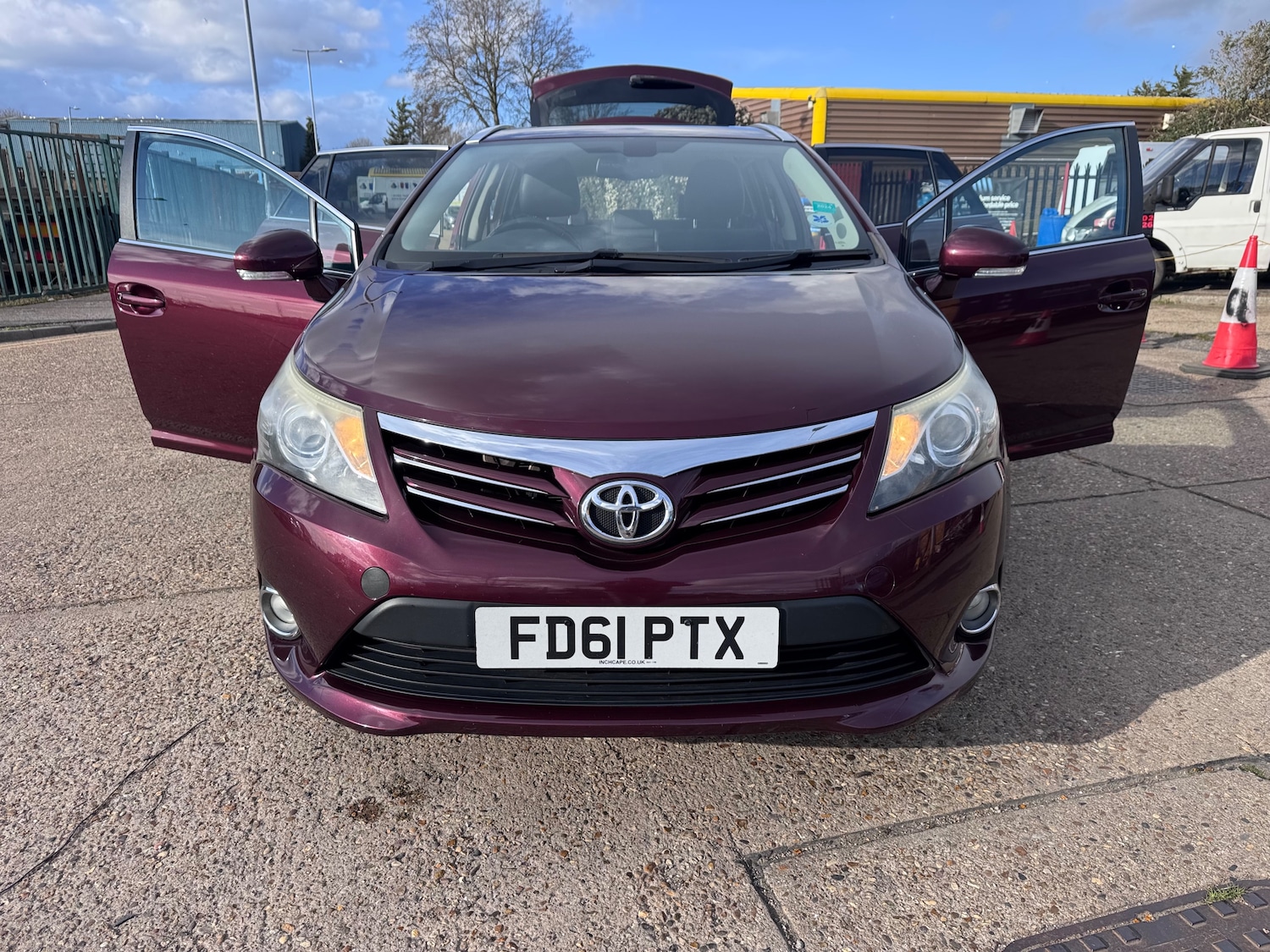 Used Toyota Avensis 2012 for sale - 78022383: Photo 74