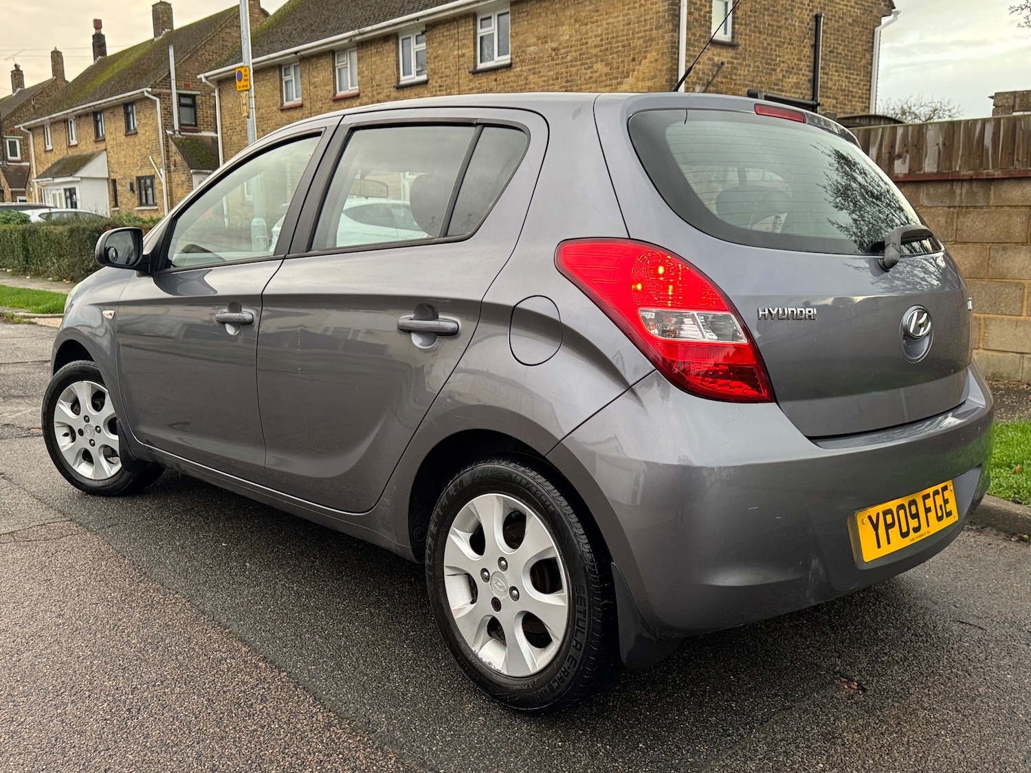 Used Hyundai i20 2009 for sale - 77006496: Photo 3