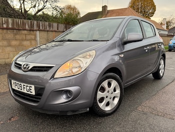 Used Hyundai i20 2009 for sale - 77006496: Photo