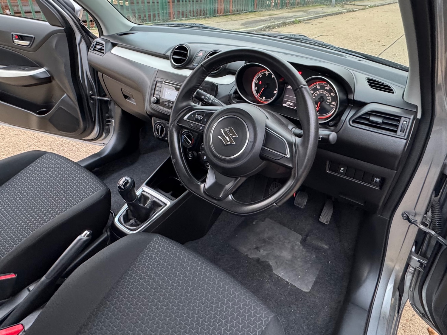 Used Suzuki Swift 2019 for sale - 77006498: Photo 40