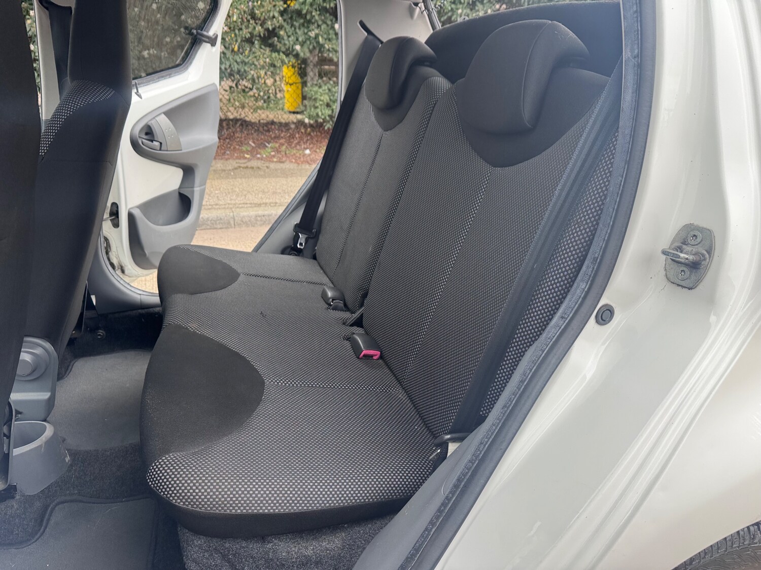 Used Toyota AYGO 2011 for sale - 78063571: Photo 28