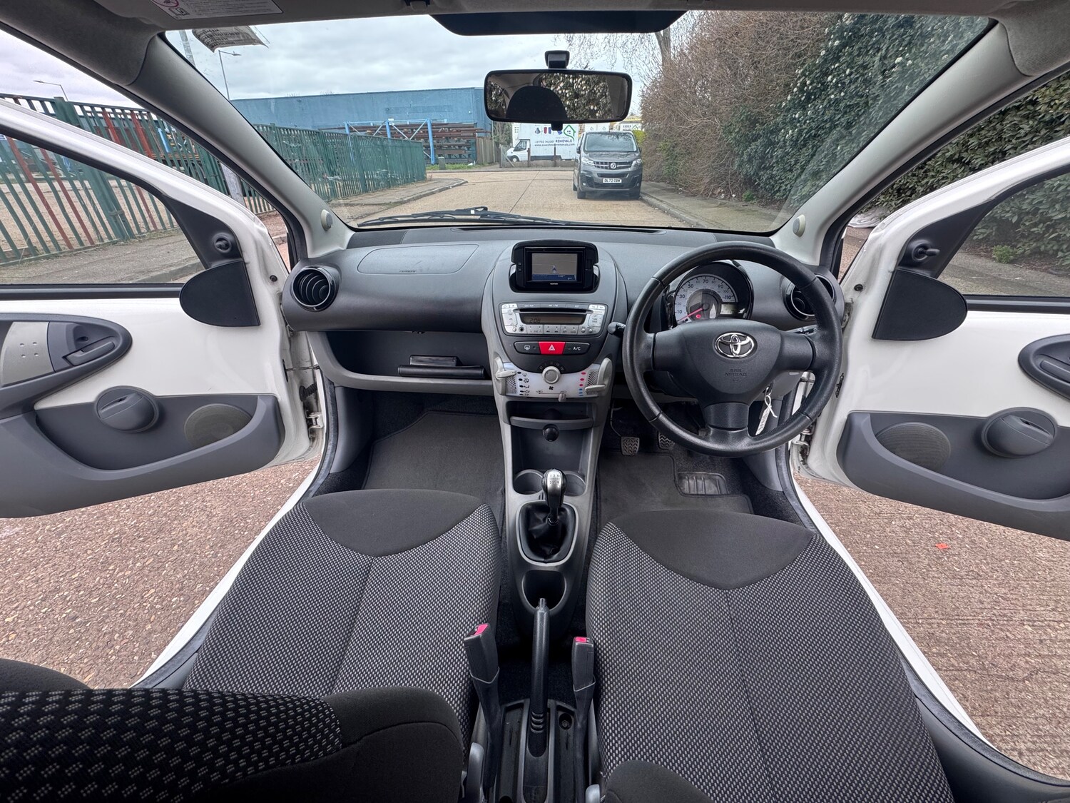 Used Toyota AYGO 2011 for sale - 78063571: Photo 31