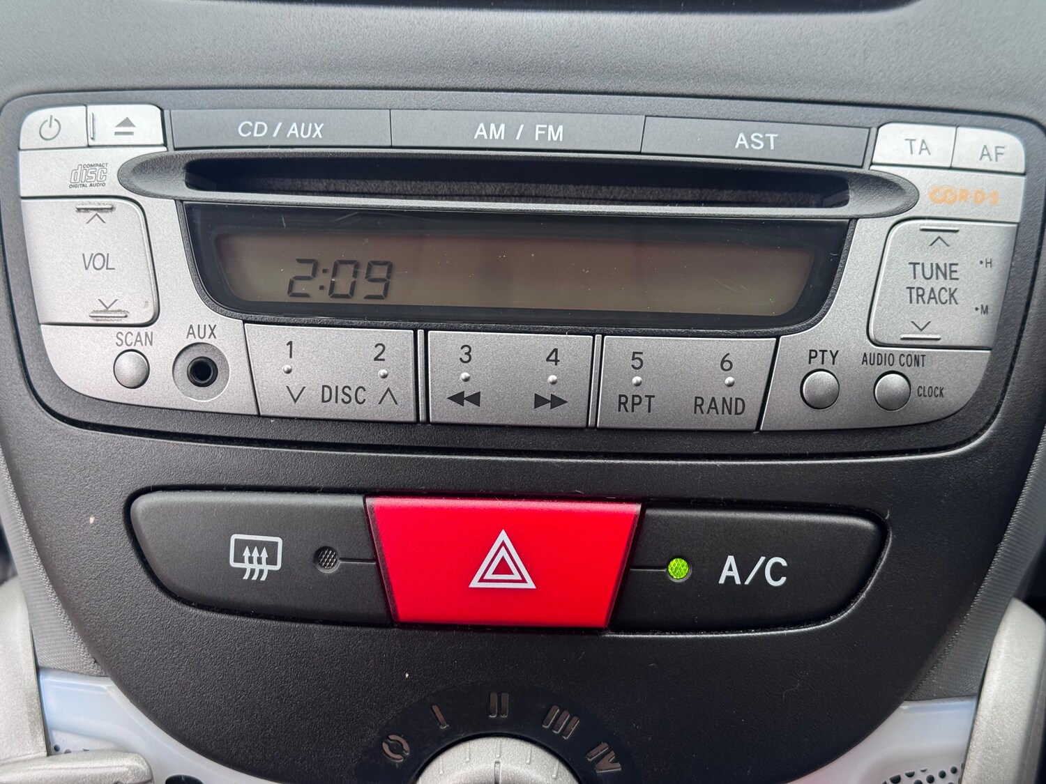 Used Toyota AYGO 2011 for sale - 78063571: Photo 37