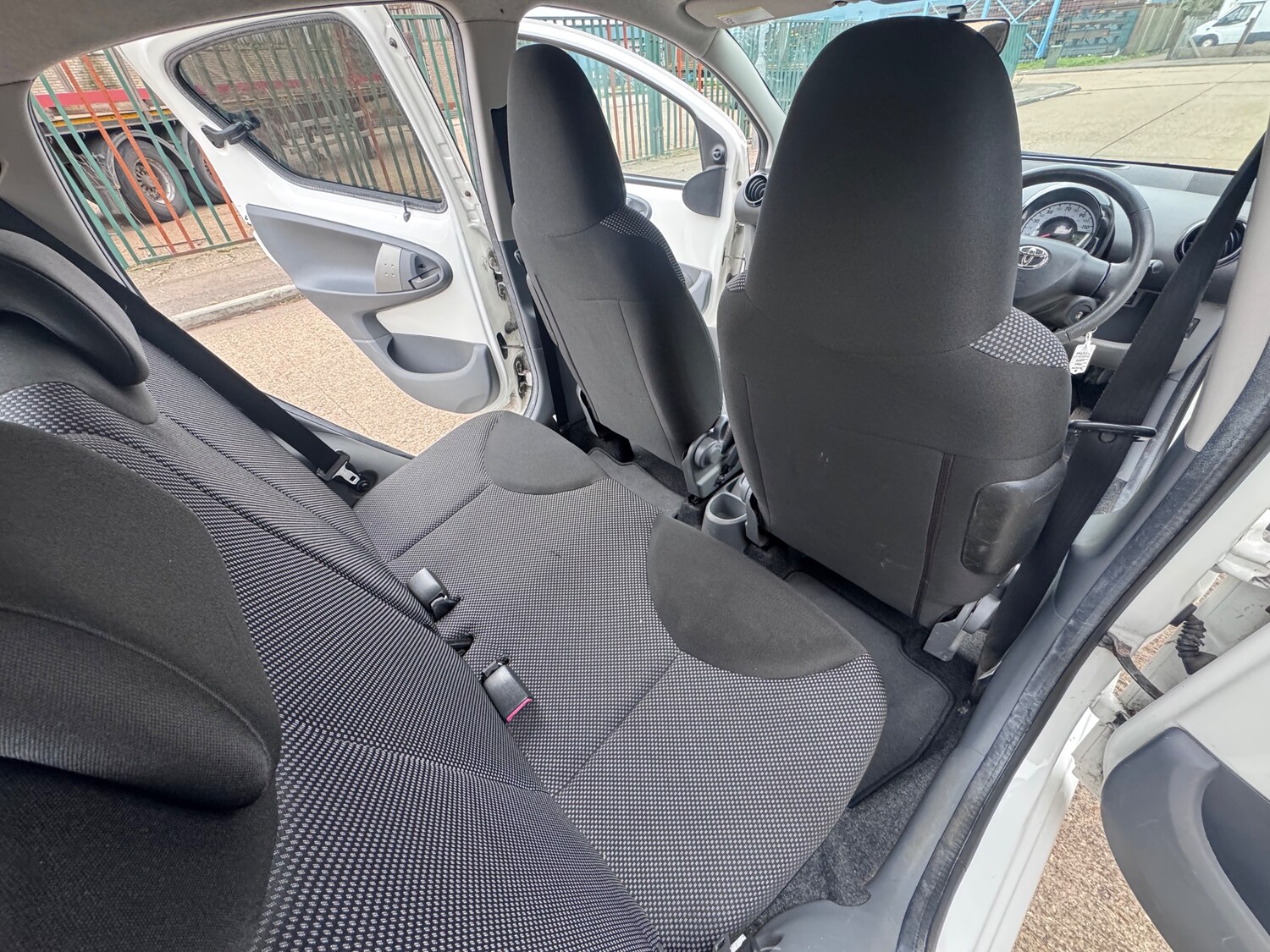 Used Toyota AYGO 2011 for sale - 78063571: Photo 49