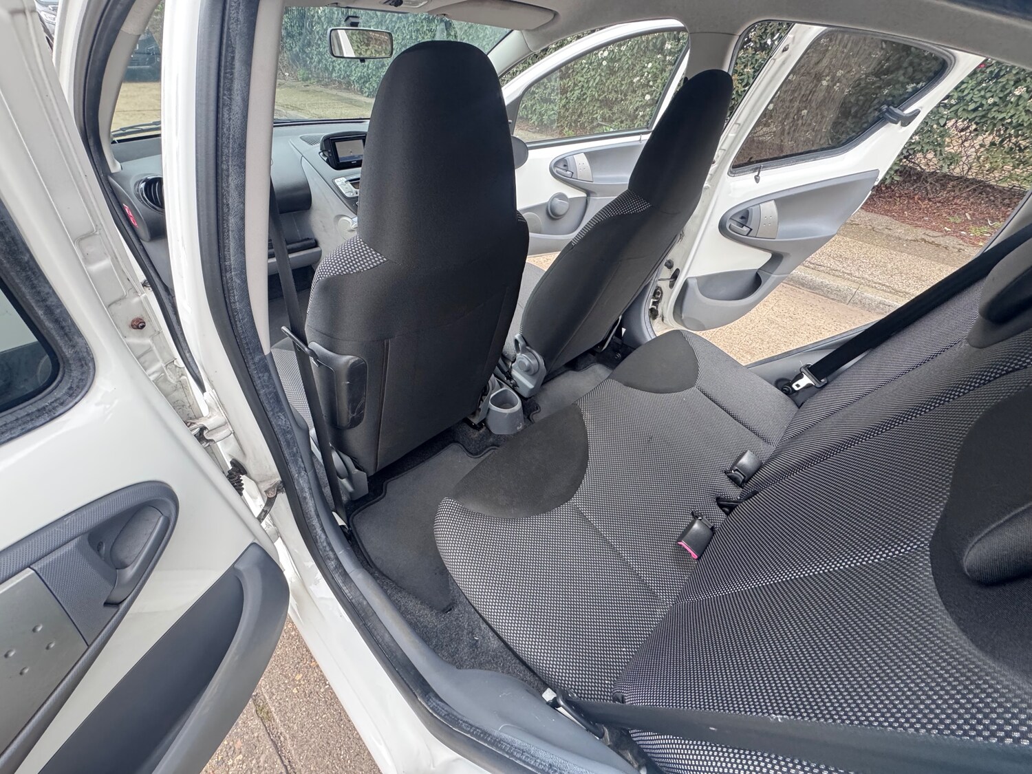 Used Toyota AYGO 2011 for sale - 78063571: Photo 52