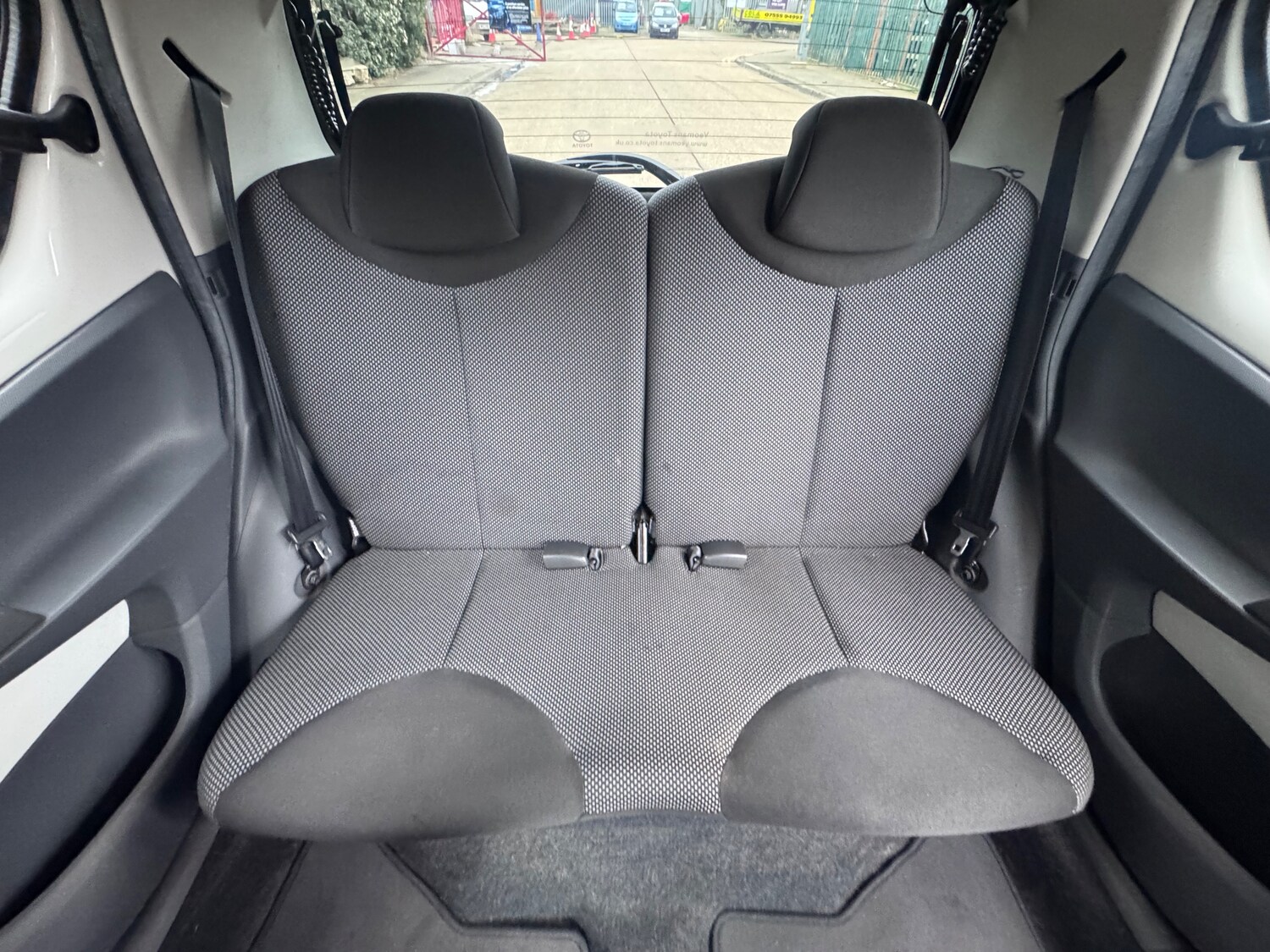 Used Toyota AYGO 2011 for sale - 78063571: Photo 53