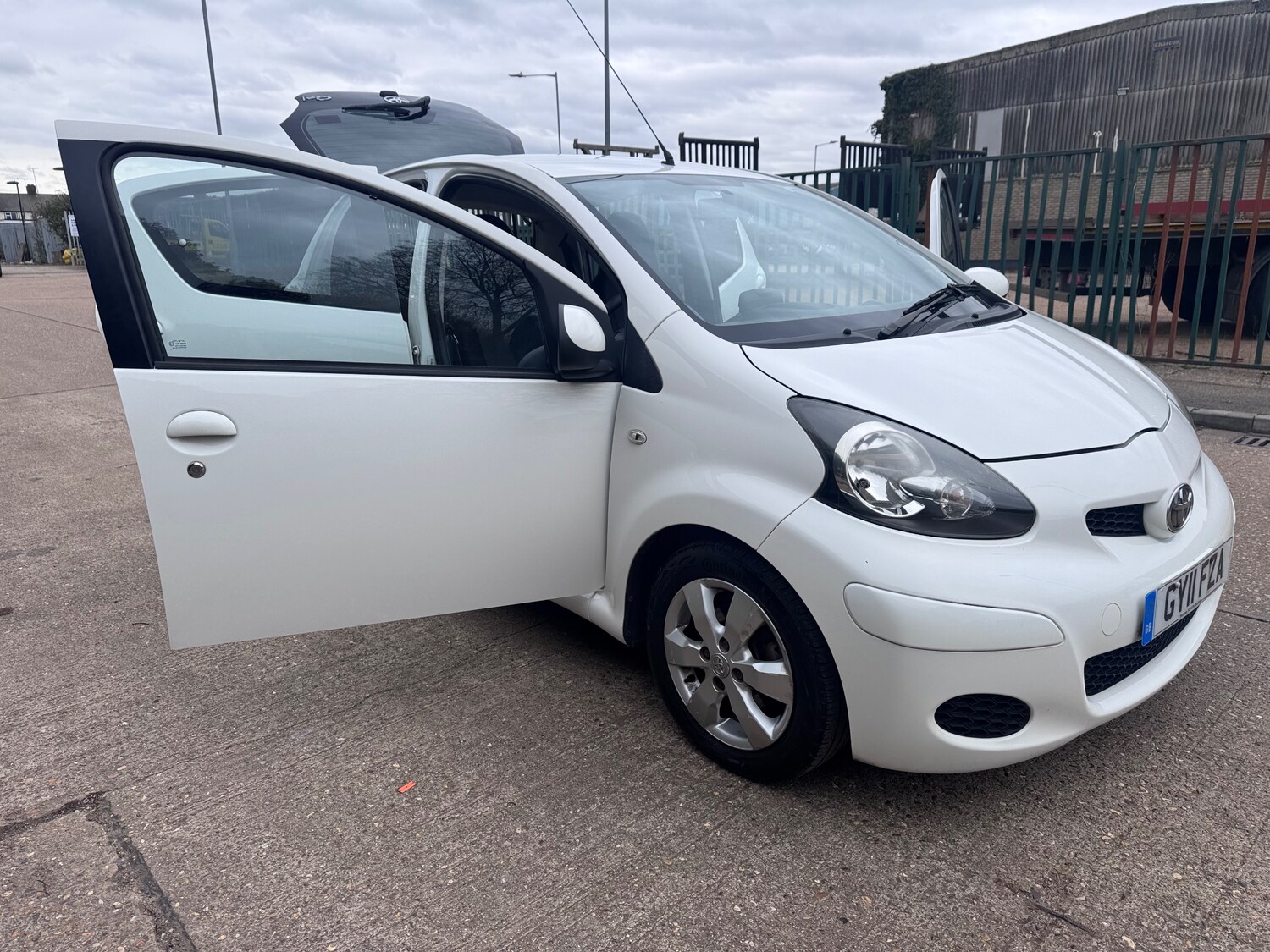 Used Toyota AYGO 2011 for sale - 78063571: Photo 60