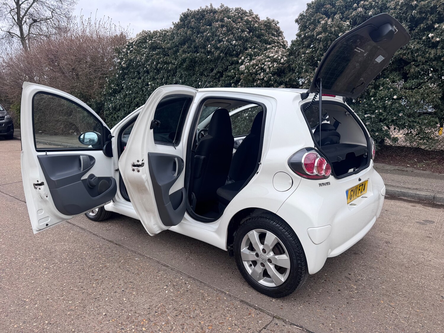 Used Toyota AYGO 2011 for sale - 78063571: Photo 65