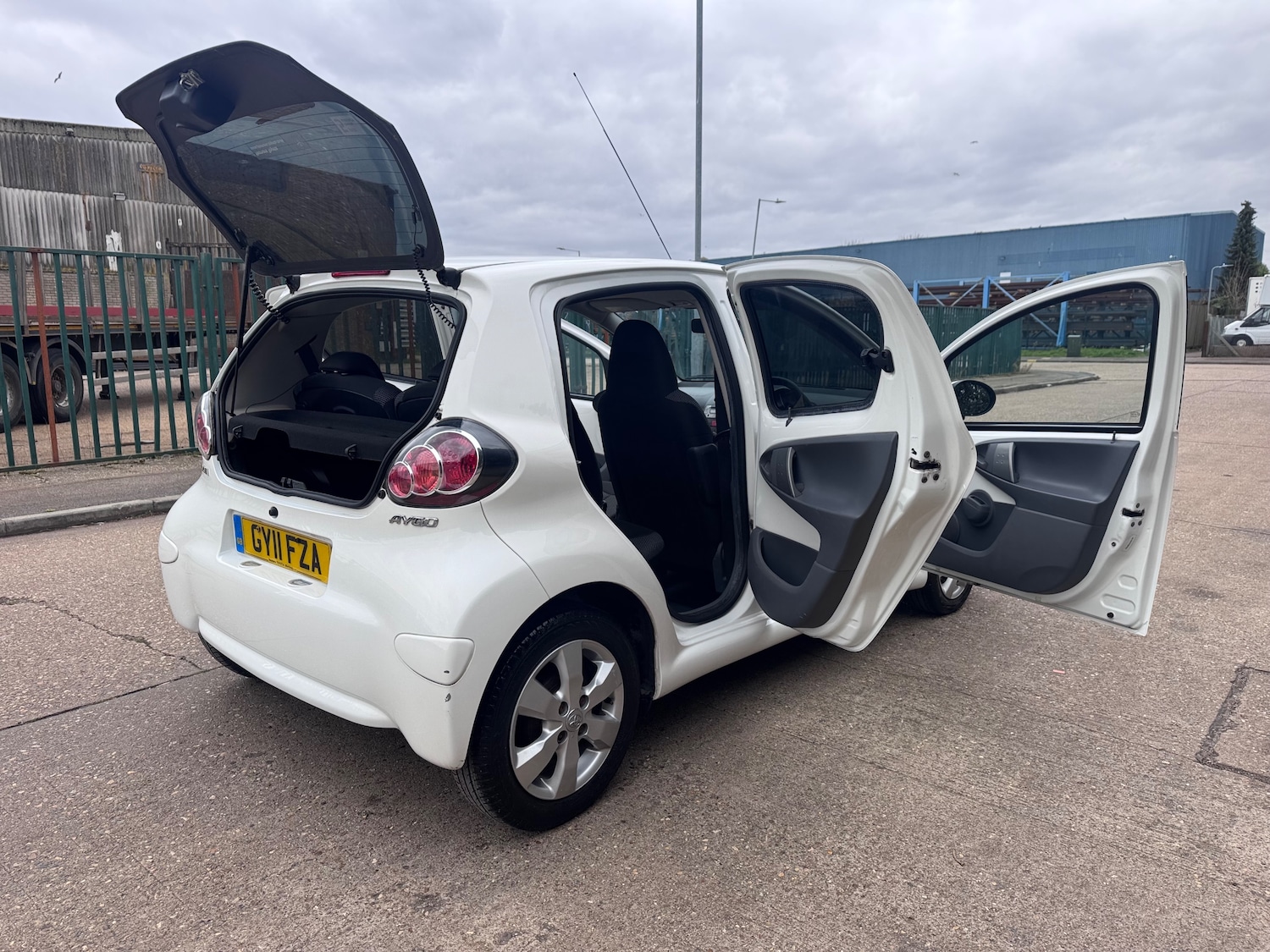 Used Toyota AYGO 2011 for sale - 78063571: Photo 67