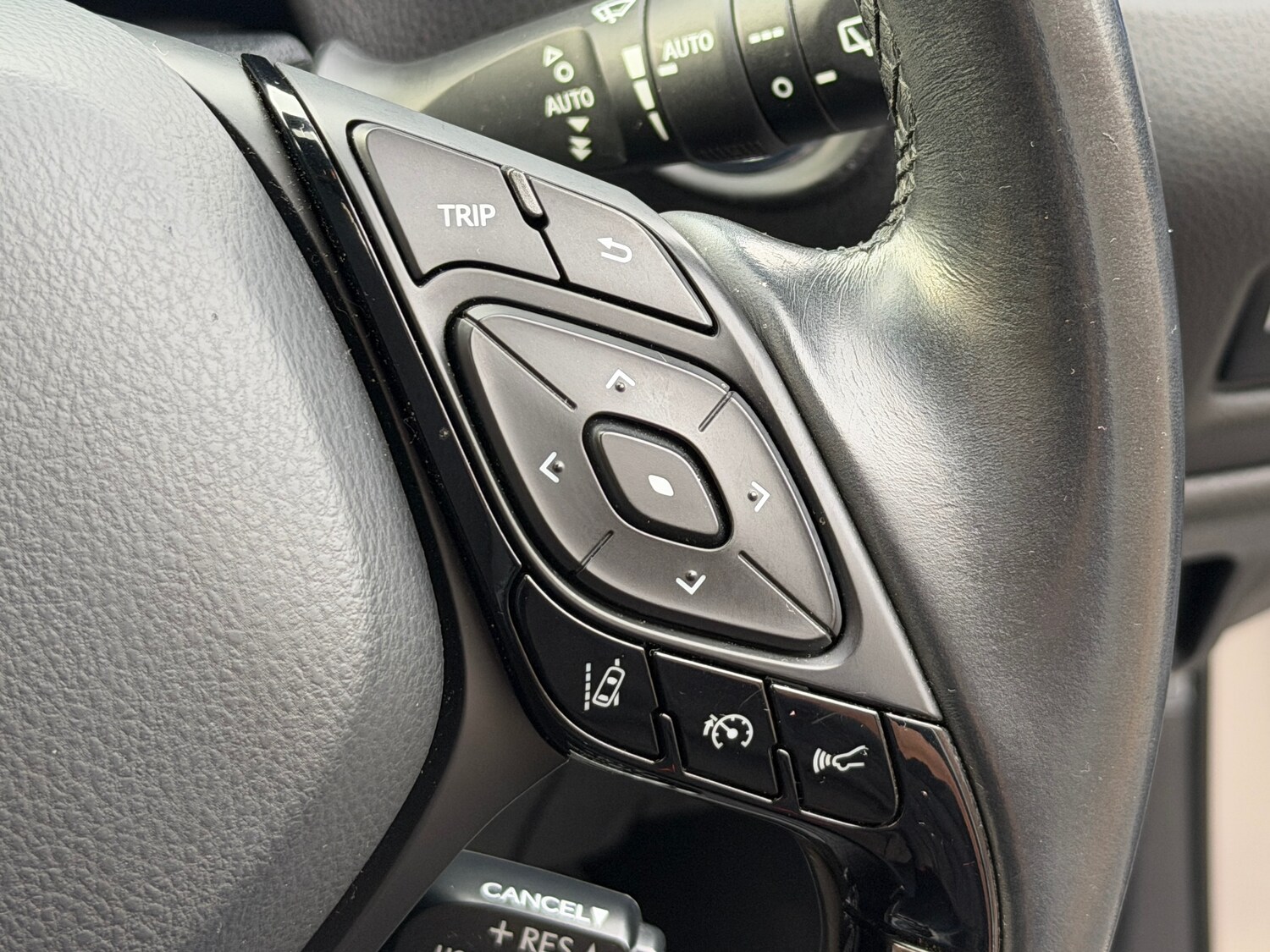 Used Toyota C-HR 2017 for sale - 77006470: Photo 36