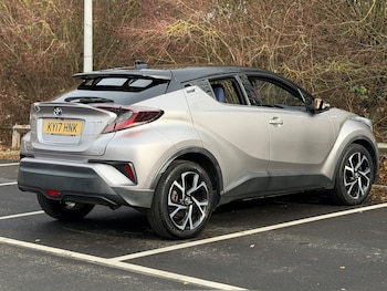 Used Toyota C-HR 2017 for sale - 77006470: Photo