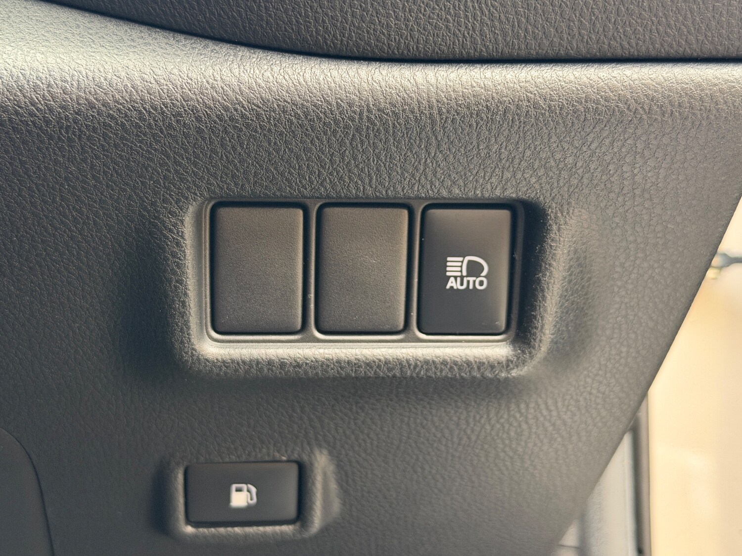 Used Toyota C-HR 2017 for sale - 77006470: Photo 43