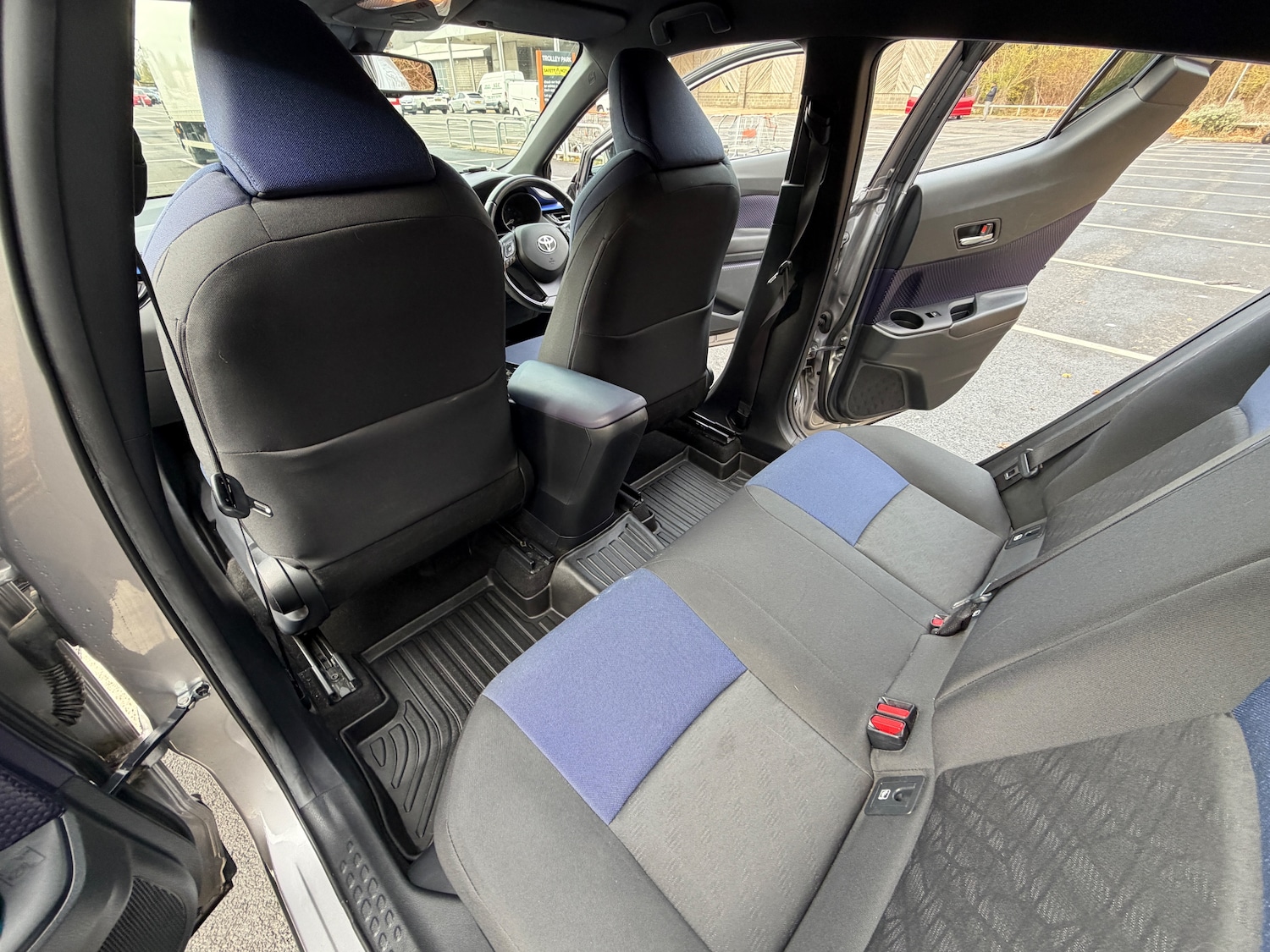 Used Toyota C-HR 2017 for sale - 77006470: Photo 54