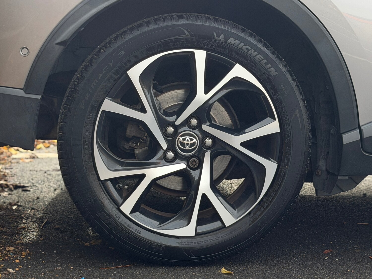 Used Toyota C-HR 2017 for sale - 77006470: Photo 6