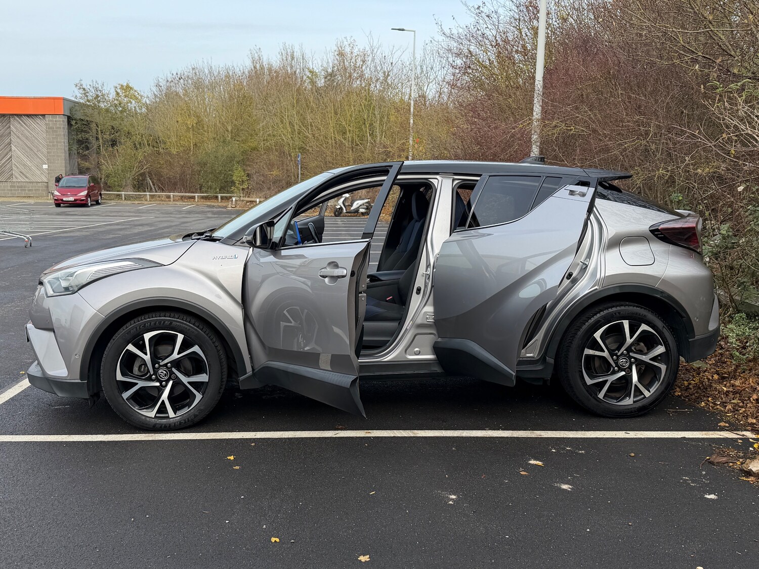 Used Toyota C-HR 2017 for sale - 77006470: Photo 69