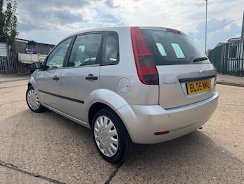 Used Ford Fiesta 2005 for sale - 79660052: Photo