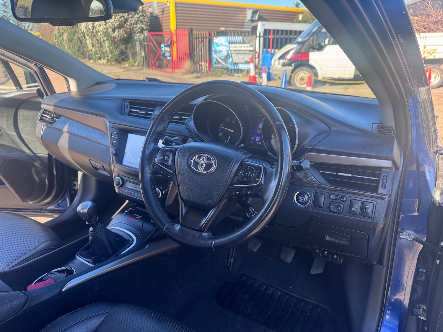 Used Toyota Avensis 2016 for sale - 77979114: Photo 19