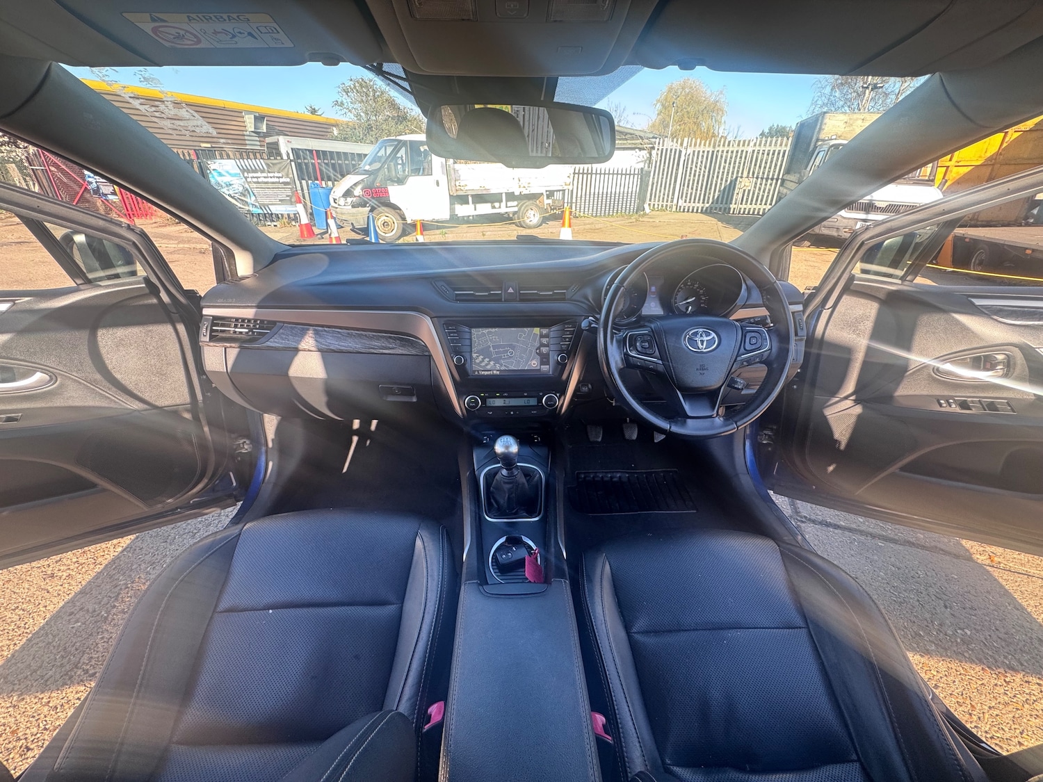 Used Toyota Avensis 2016 for sale - 77979114: Photo 30