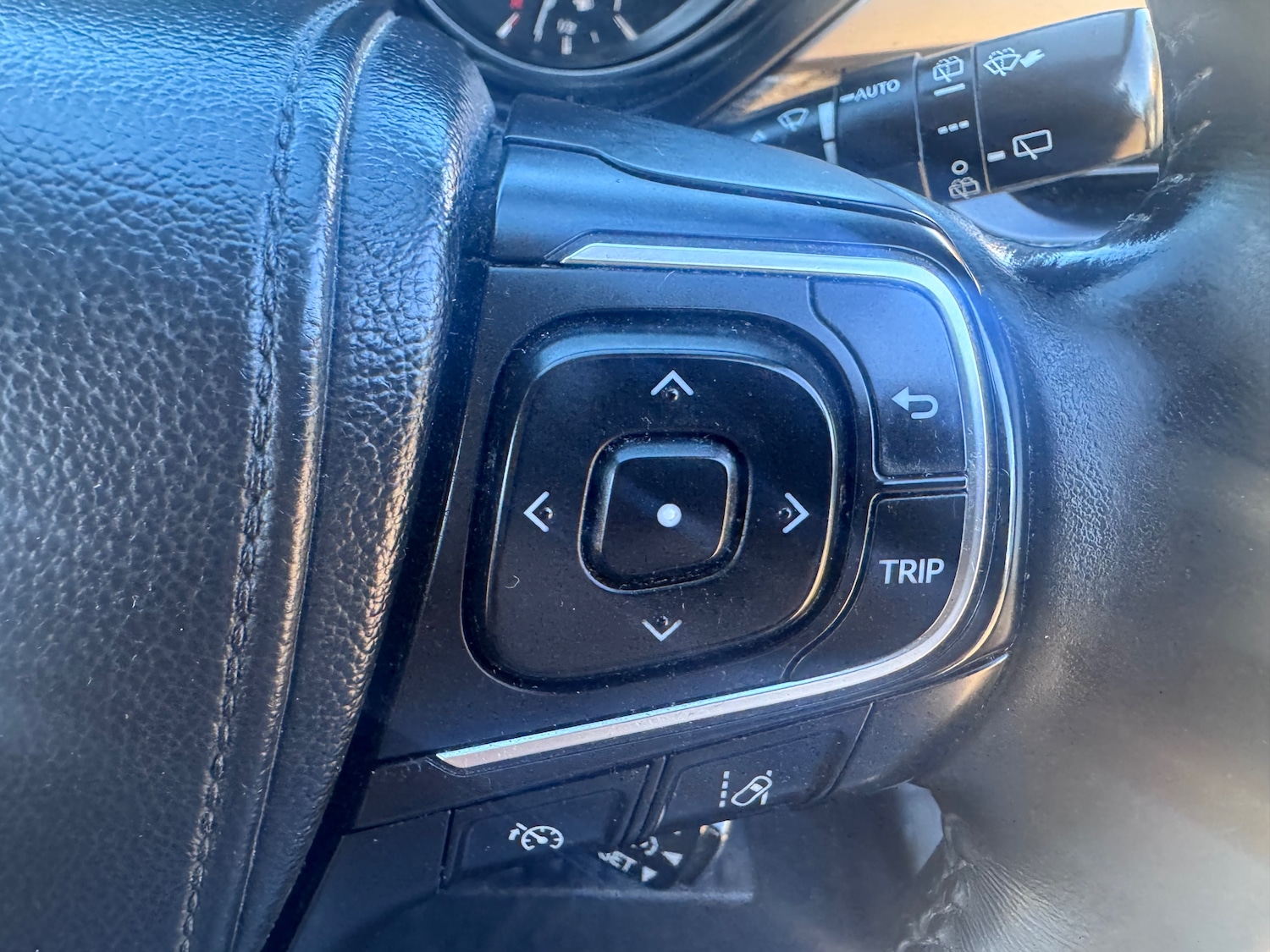 Used Toyota Avensis 2016 for sale - 77979114: Photo 39