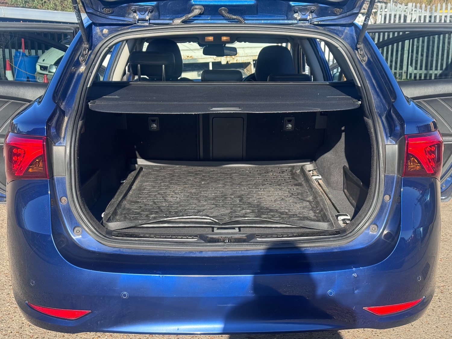 Used Toyota Avensis 2016 for sale - 77979114: Photo 63