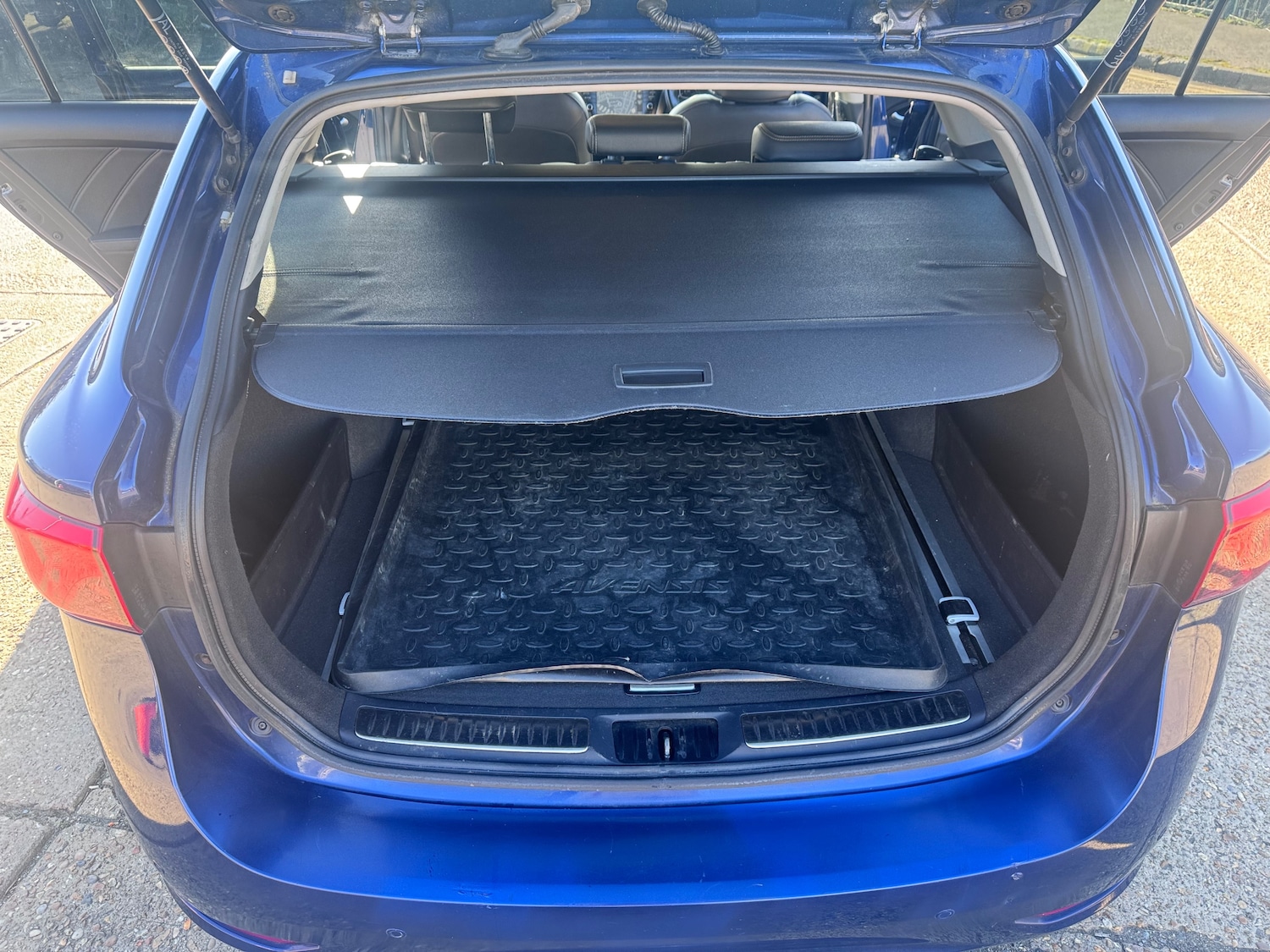 Used Toyota Avensis 2016 for sale - 77979114: Photo 65