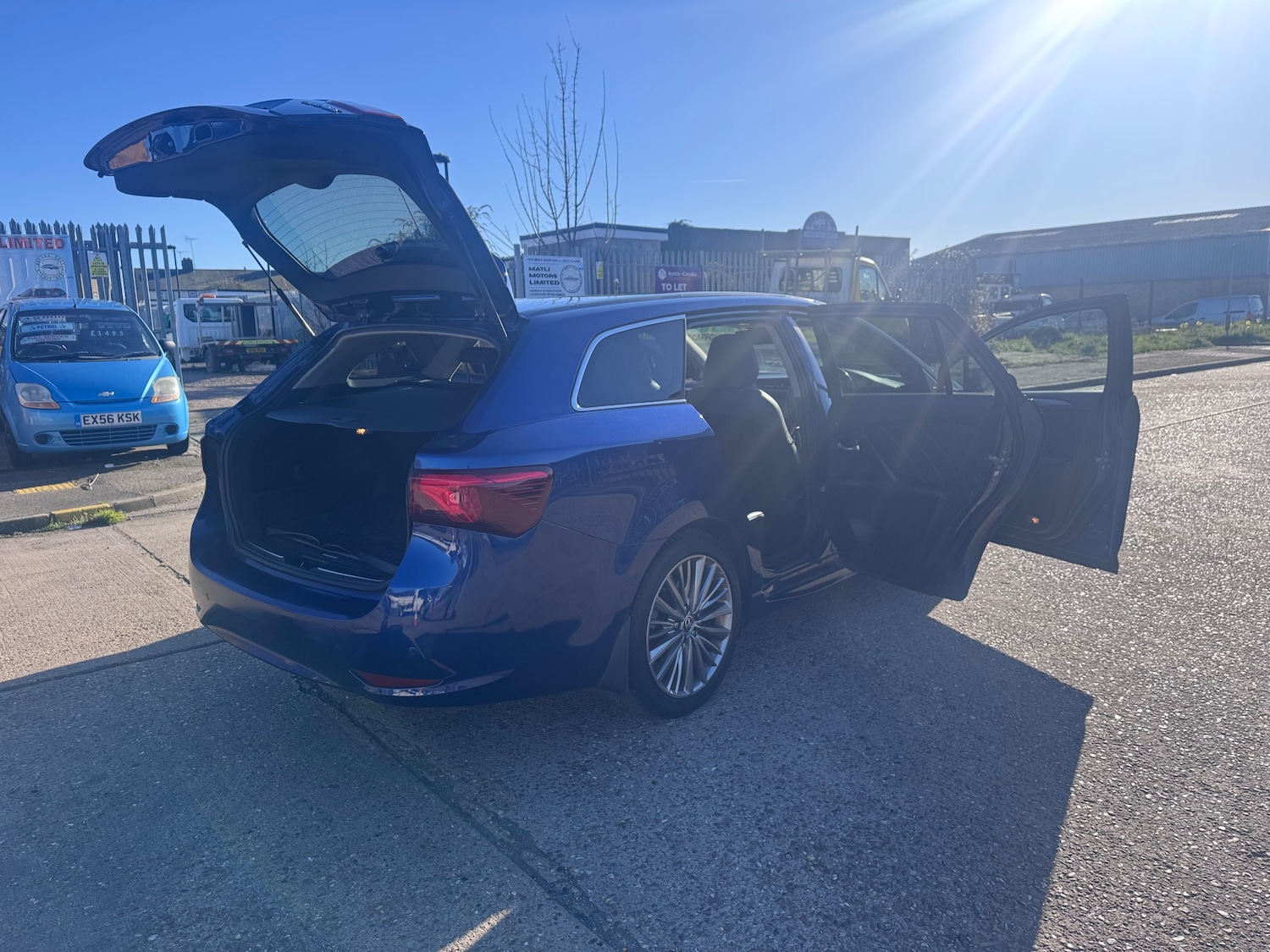 Used Toyota Avensis 2016 for sale - 77979114: Photo 82