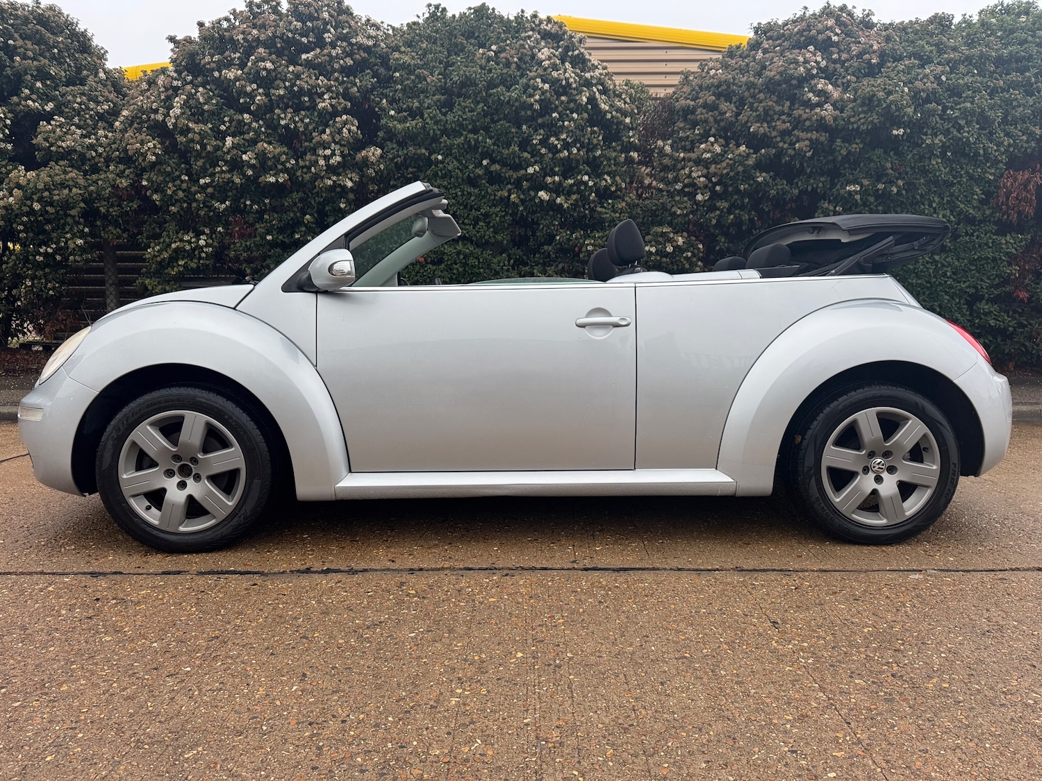 Used Volkswagen Beetle 2010 for sale - 77006506: Photo 10