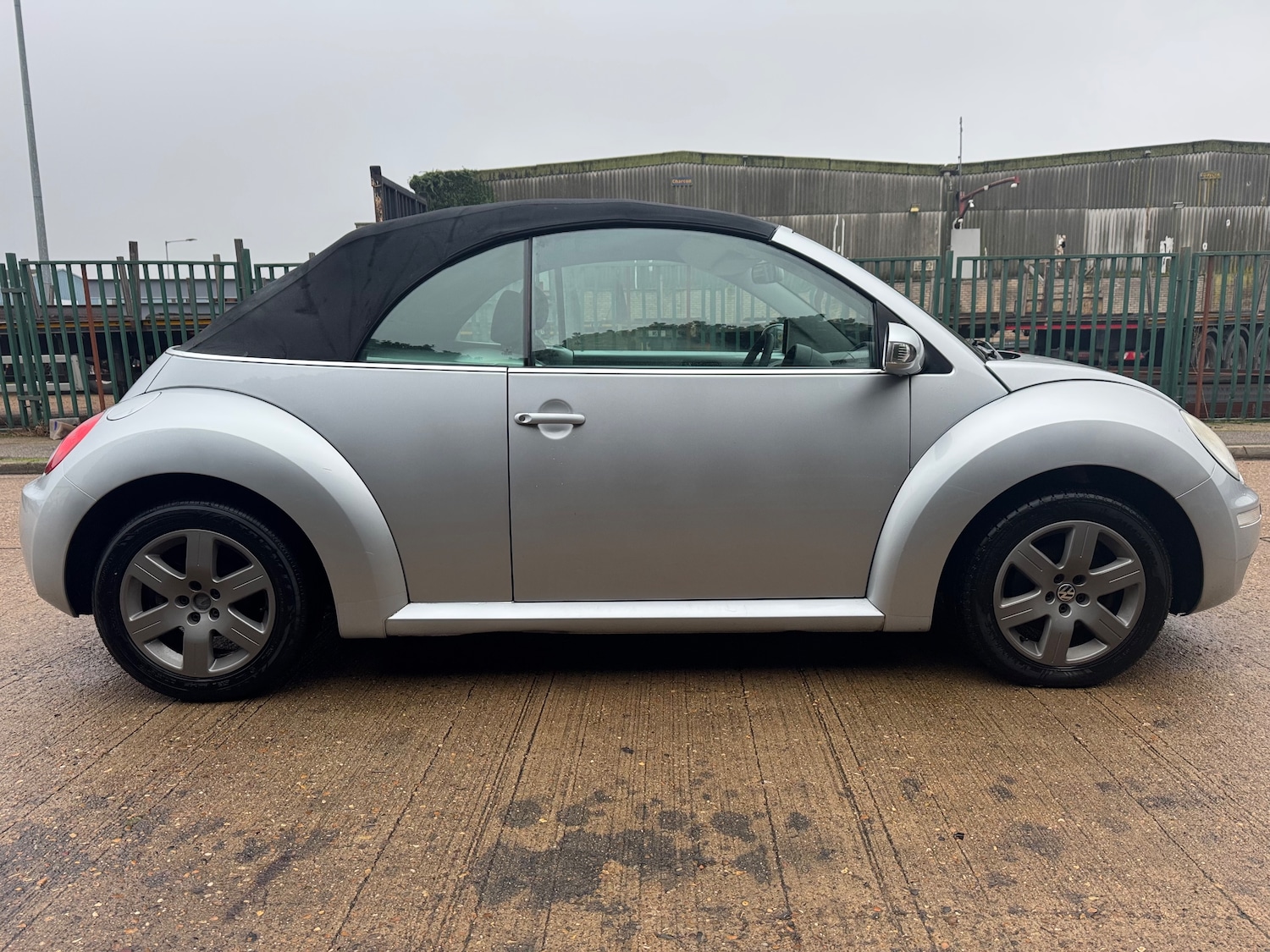 Used Volkswagen Beetle 2010 for sale - 77006506: Photo 15