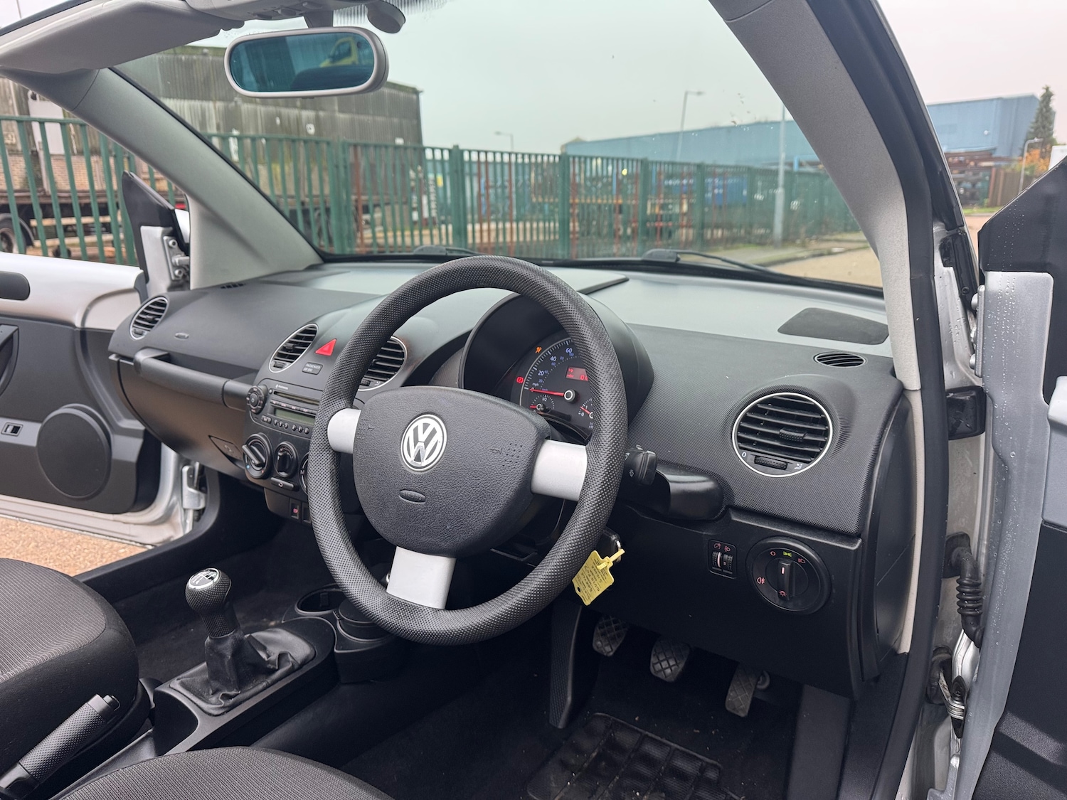 Used Volkswagen Beetle 2010 for sale - 77006506: Photo 17