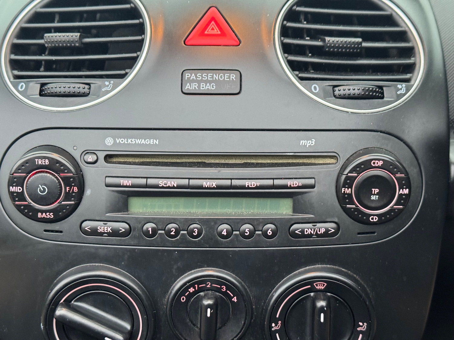 Used Volkswagen Beetle 2010 for sale - 77006506: Photo 32