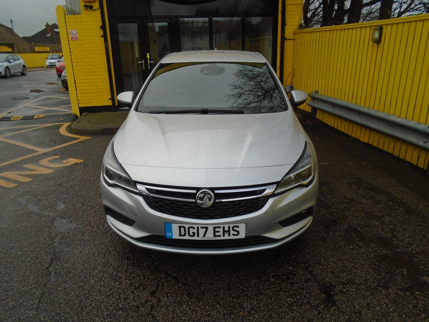 Used Vauxhall Astra 2017 for sale - 77462936: Photo 2