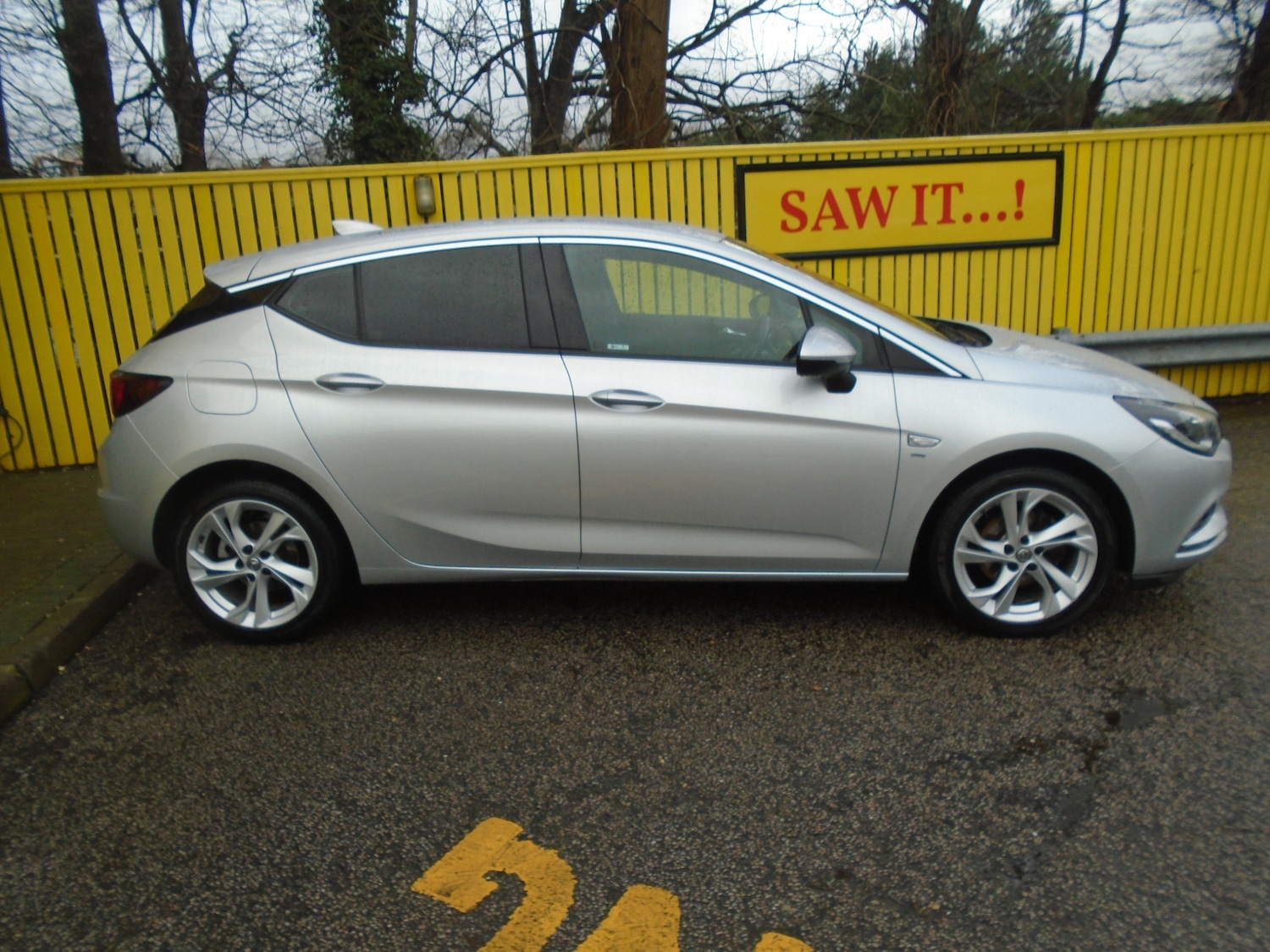 Used Vauxhall Astra 2017 for sale - 77462936: Photo 4