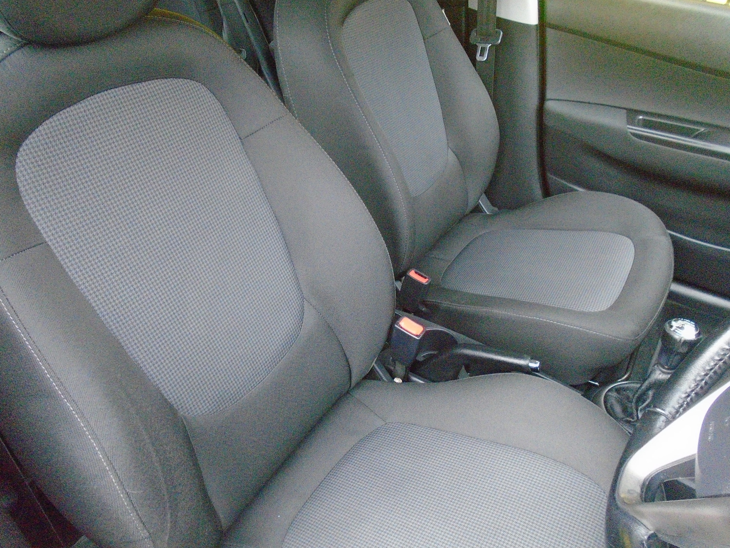 Used Hyundai i20 2014 for sale - 76305272: Photo 9