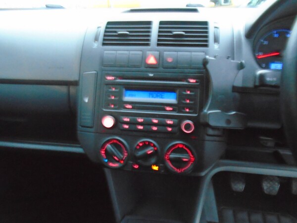 Used Volkswagen Polo 2009 for sale - 75216422: Photo 7