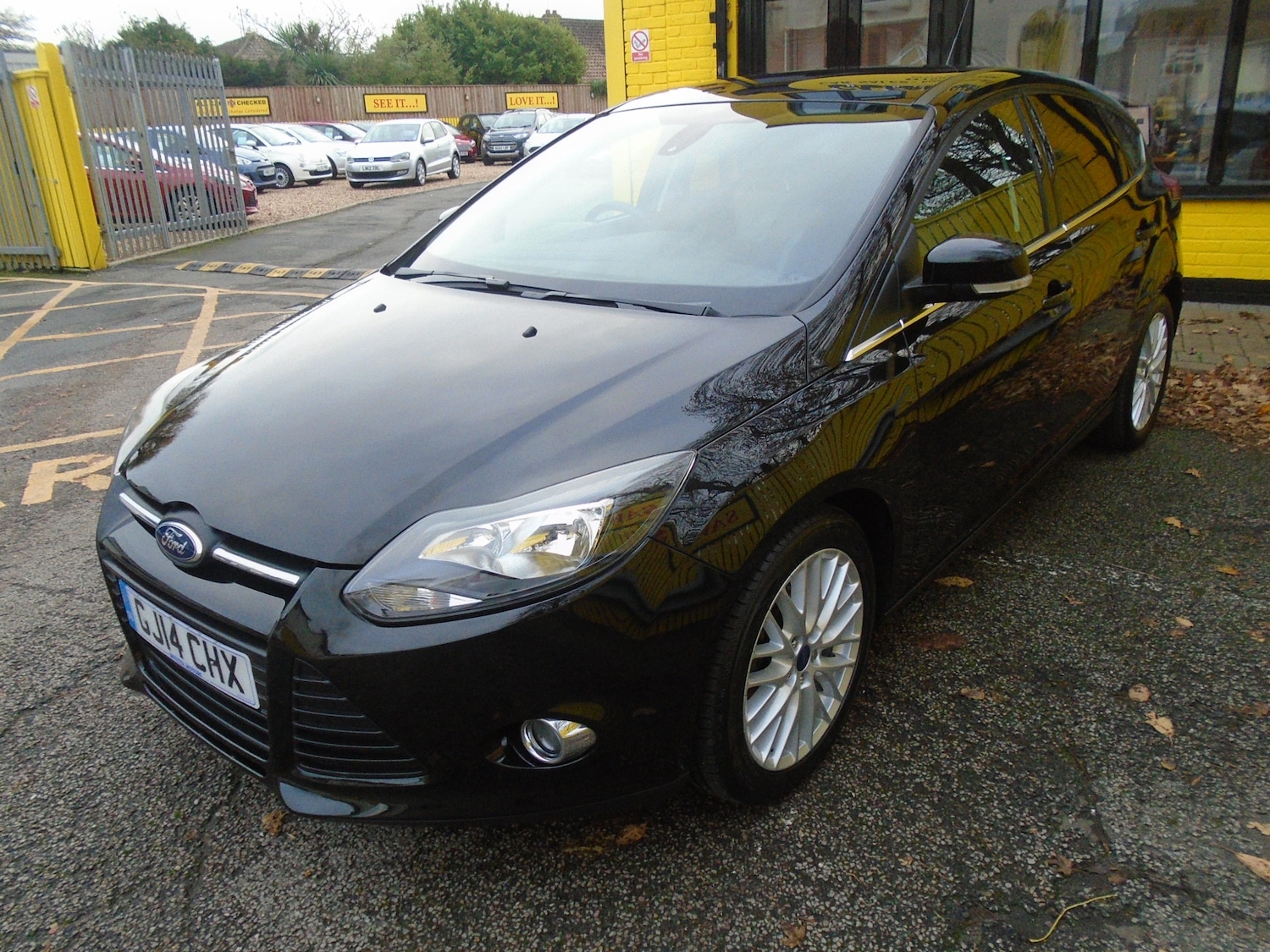 Used Ford Focus 2014 for sale - 76836530: Photo 2
