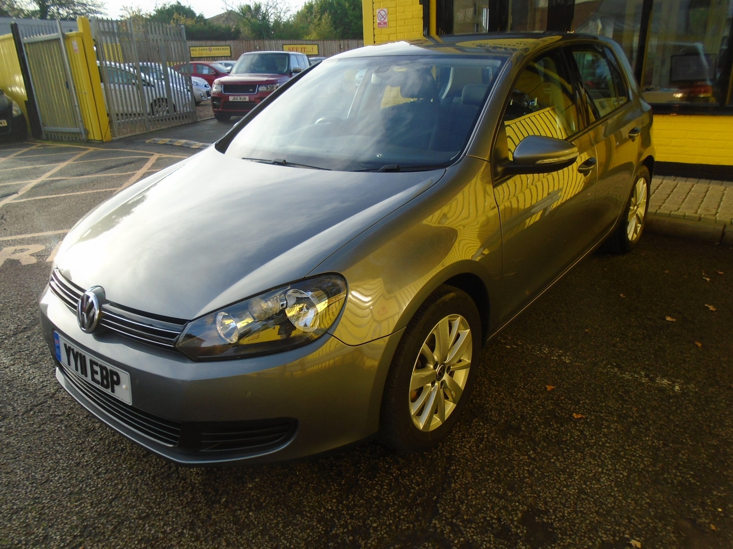 Used Volkswagen Golf 2011 for sale - 76565598: Photo 2