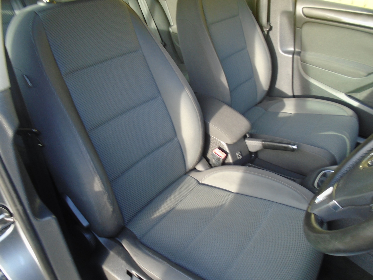 Used Volkswagen Golf 2011 for sale - 76565598: Photo 9